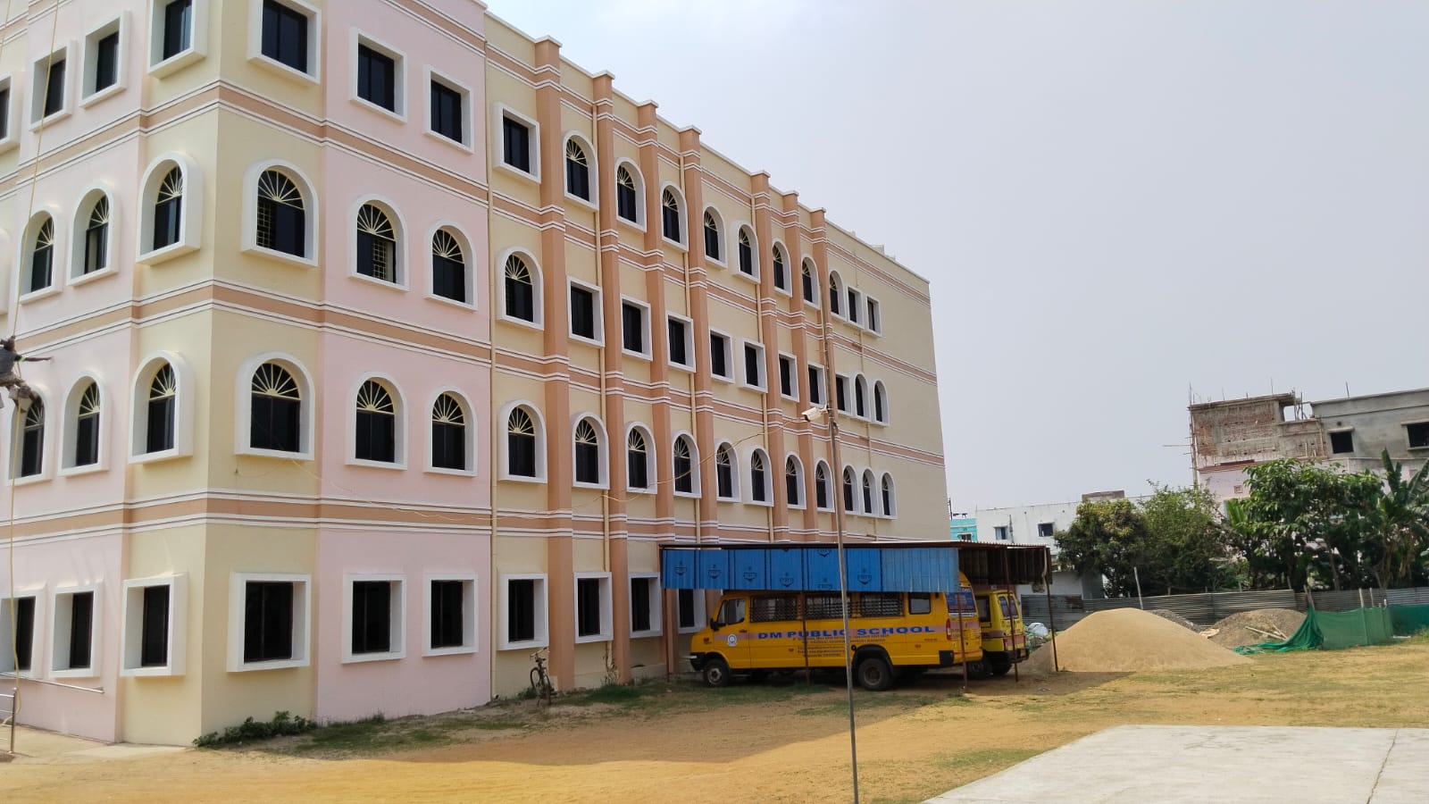 Gallery Dm Public School